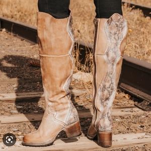 Freebird Calgary tall Taupe boots 8